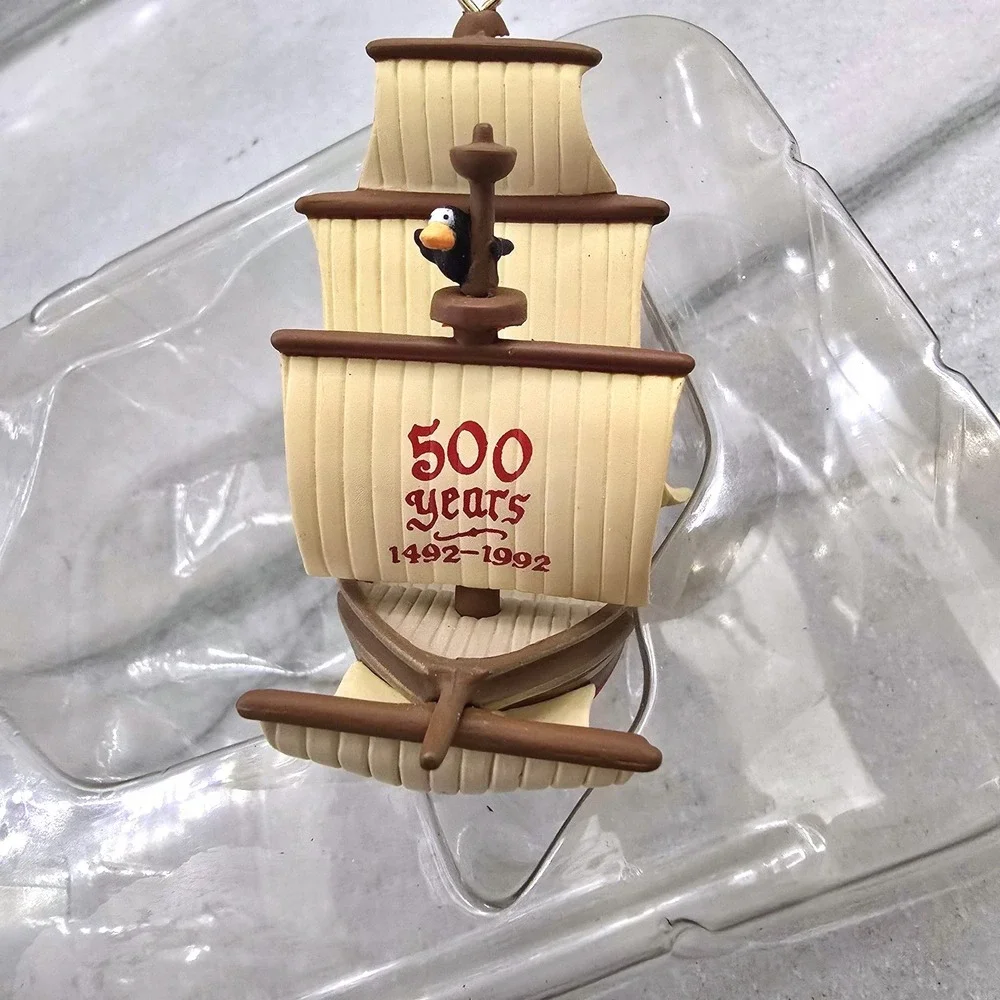 Vintage 1992 Hallmark Keepsake Santa Maria Ornament 500‎ Years Columbus Ship